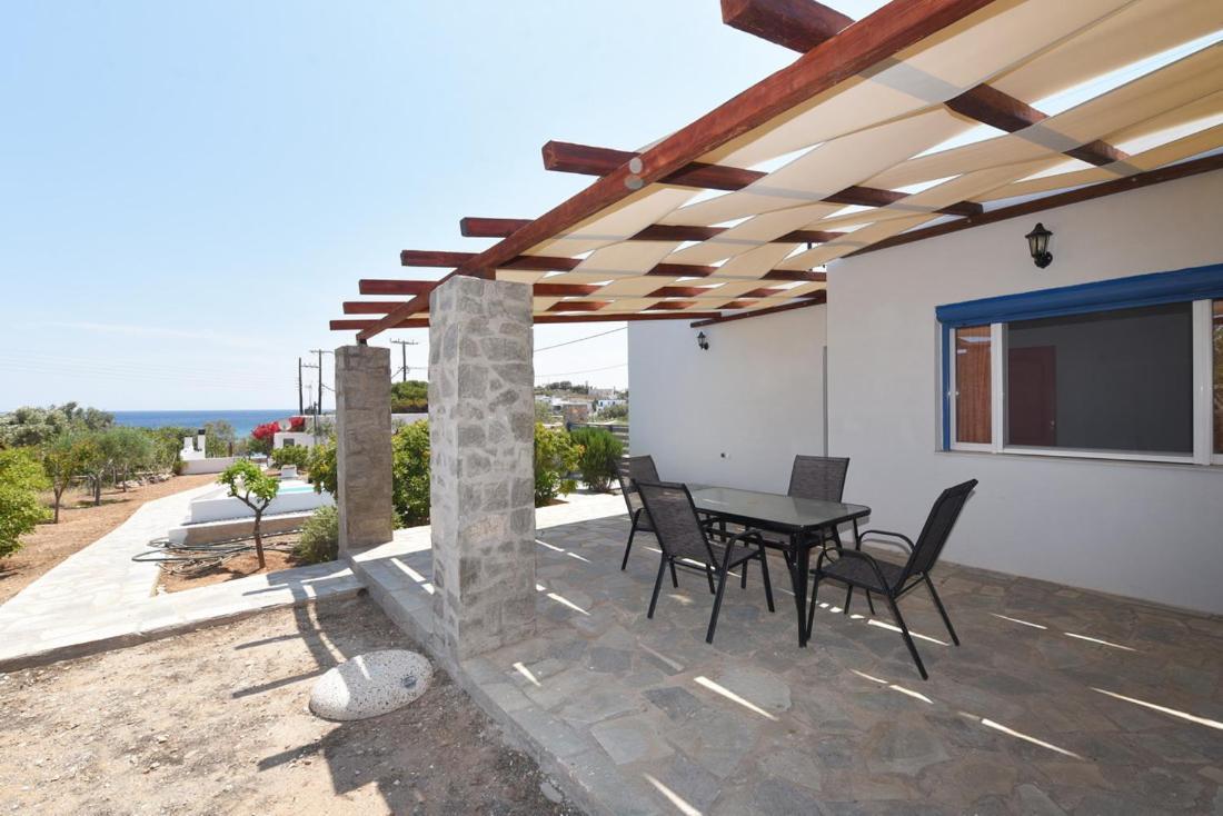 Flora'S Beach And Pool Villa In Syros Liaropá Buitenkant foto