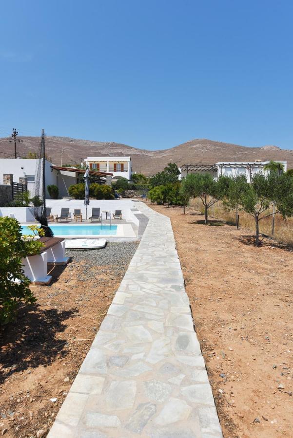 Flora'S Beach And Pool Villa In Syros Liaropá Buitenkant foto